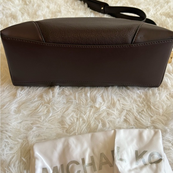 Michael Kors crosby medium messenger in barolo - Picture 5 of 7
